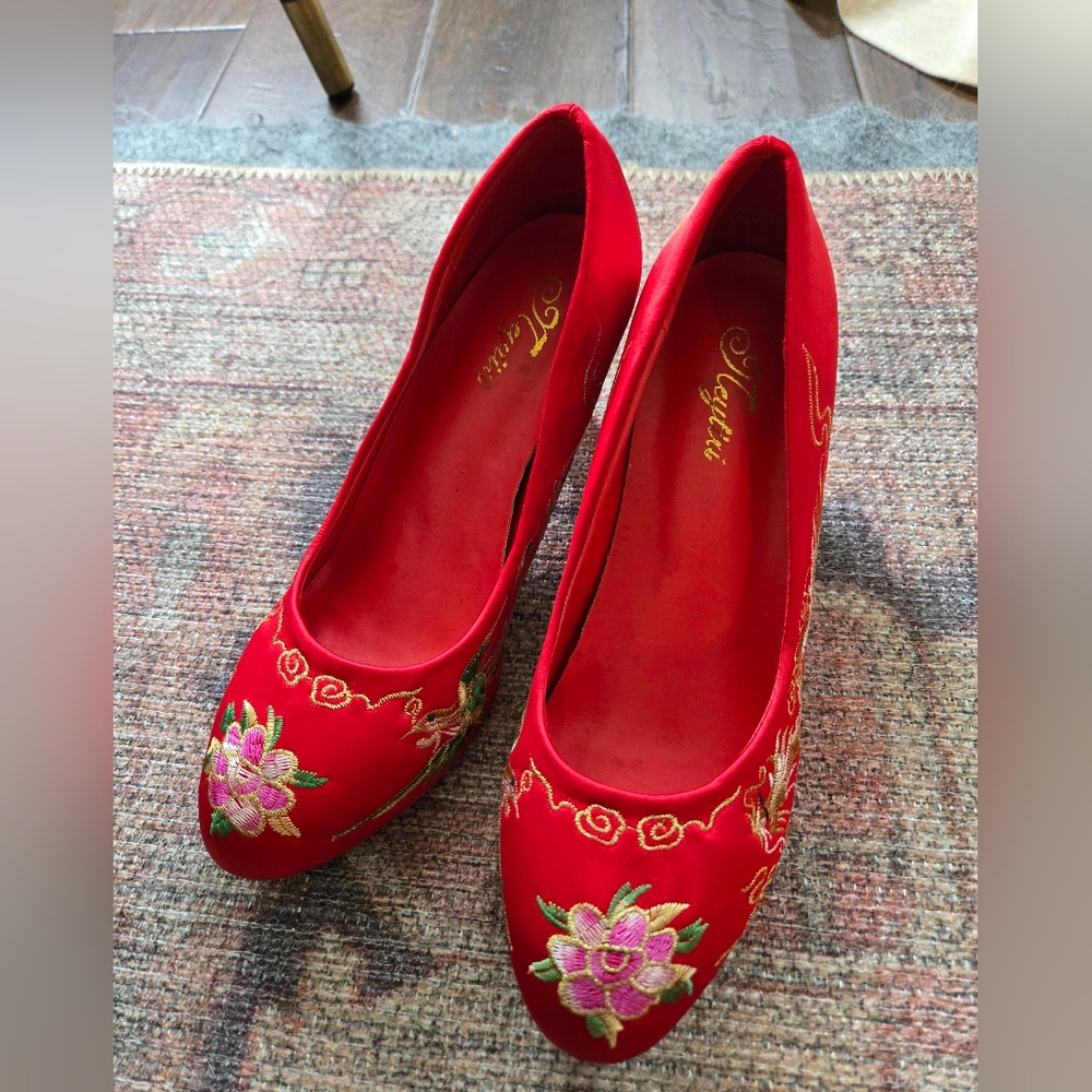 Elegant Red Embroidered Women's Shoes